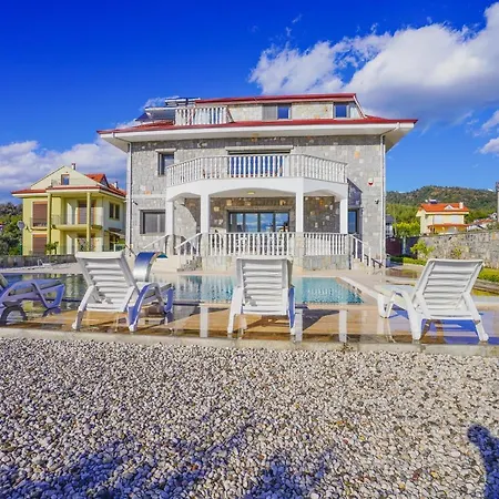 Villa Fethiye'de 5 Yatak Odali Lueks *