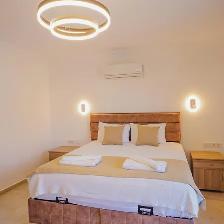 Fethiye'de 5 Yatak Odali Lueks 别墅