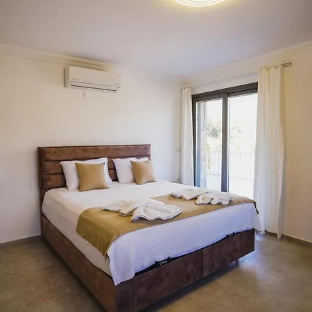 Fethiye'de 5 Yatak Odali Lueks 别墅