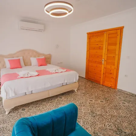 Fethiye'de 5 Yatak Odali Lueks 别墅 *