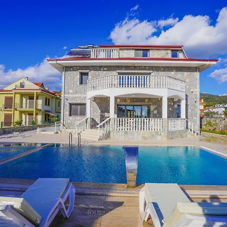 别墅 Fethiye'de 5 Yatak Odali Lueks *